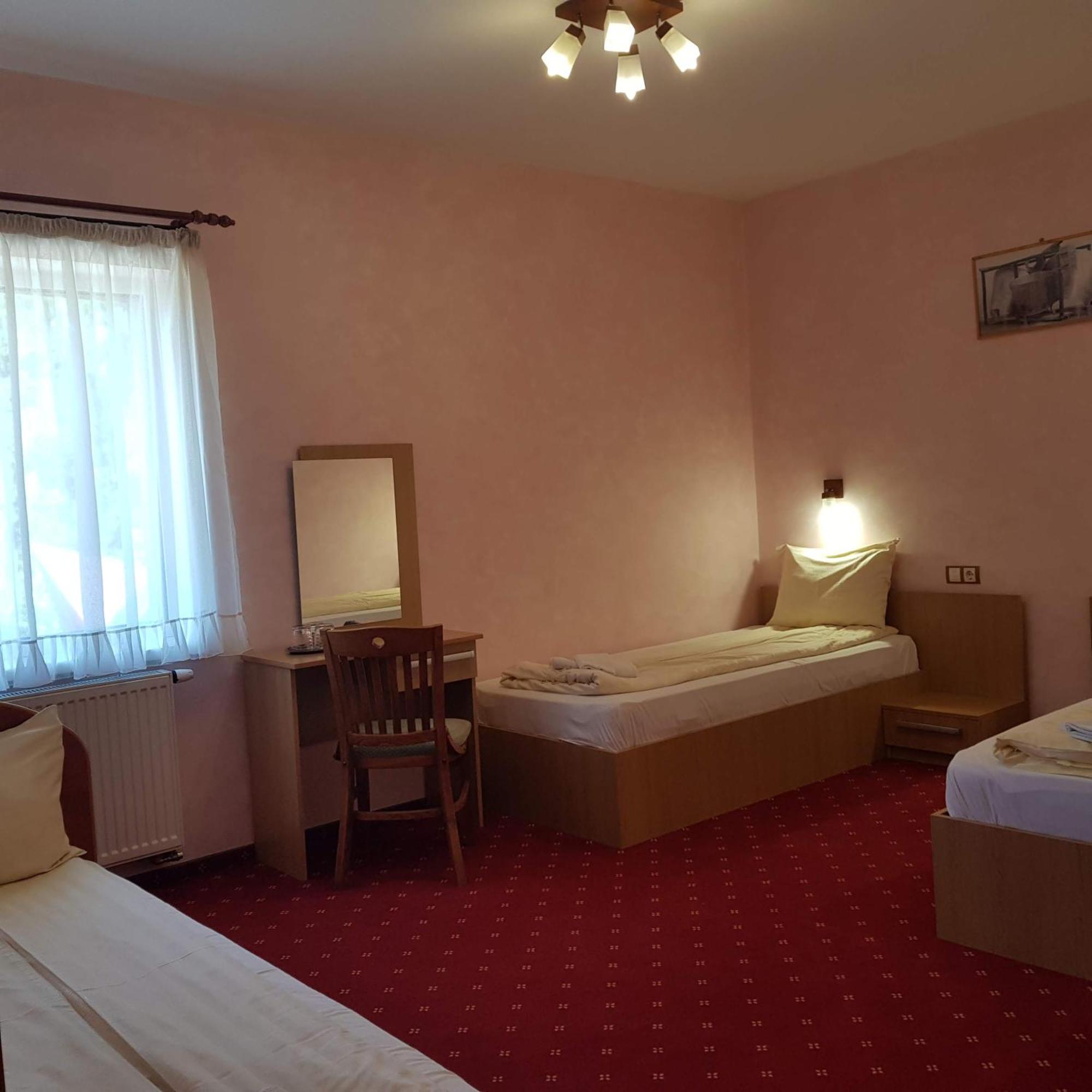 Motel Vector Găeşti Exterior foto
