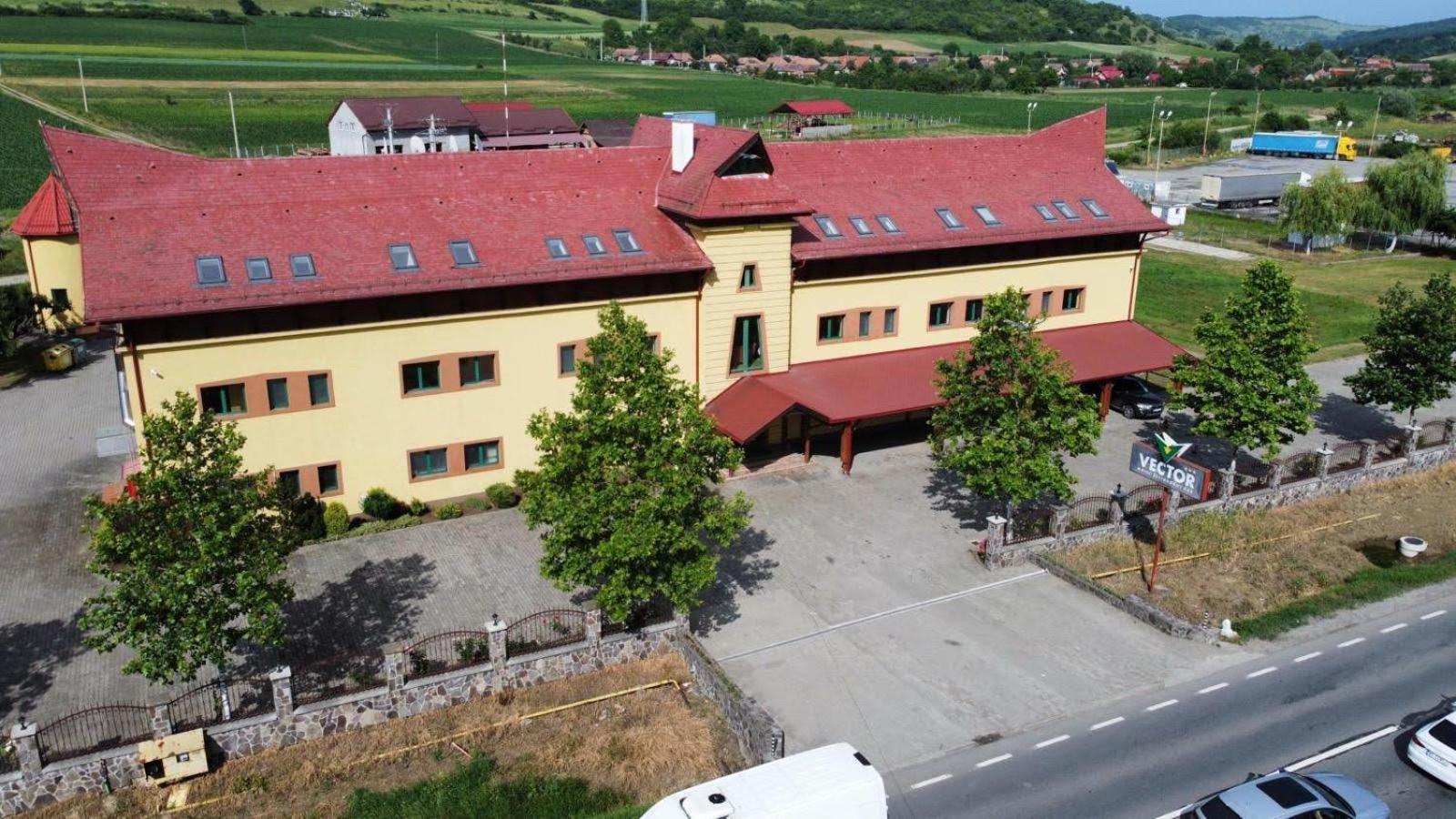Motel Vector Găeşti Exterior foto