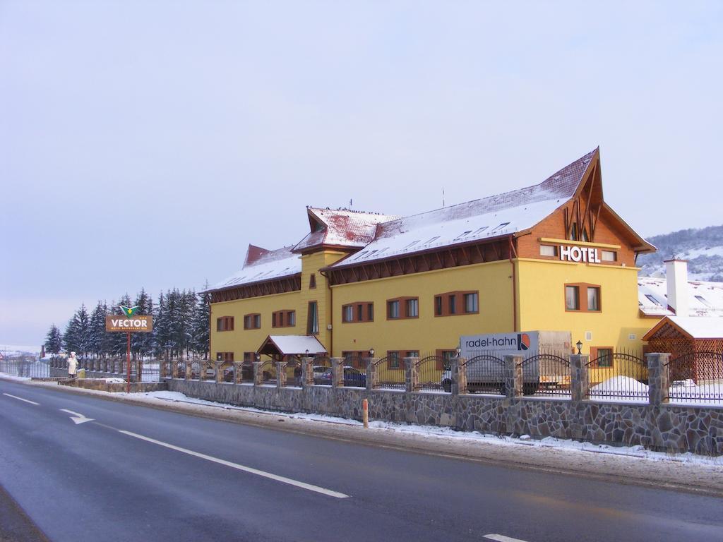 Motel Vector Găeşti Exterior foto